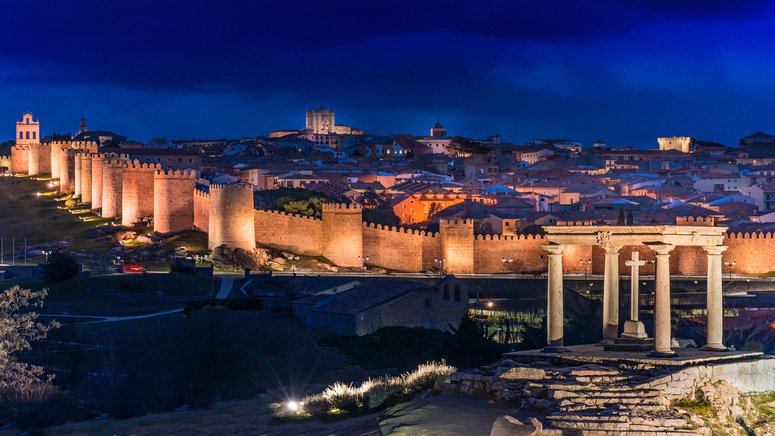 free tour misterios leyendas avila noche