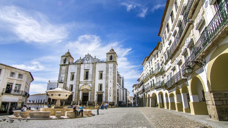 Tour Évora