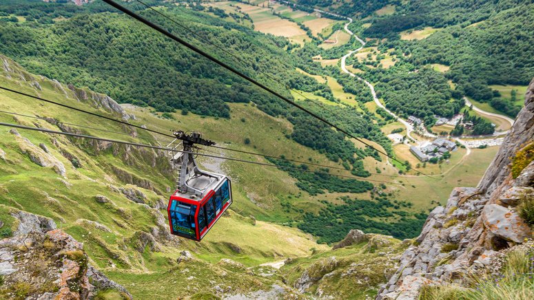 tour liebana parque nacional picos europa