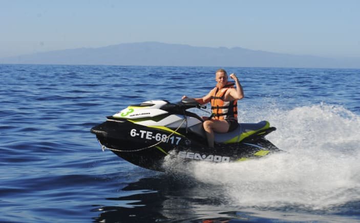 Excursión costa moto de agua 