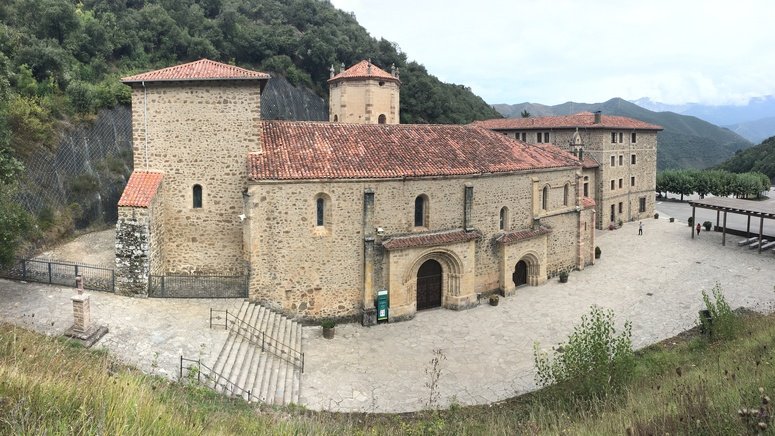 tour liebana parque nacional picos europa