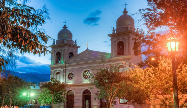 Disfruta de los Valles de Cafayate Calchaqui y cata de vinos