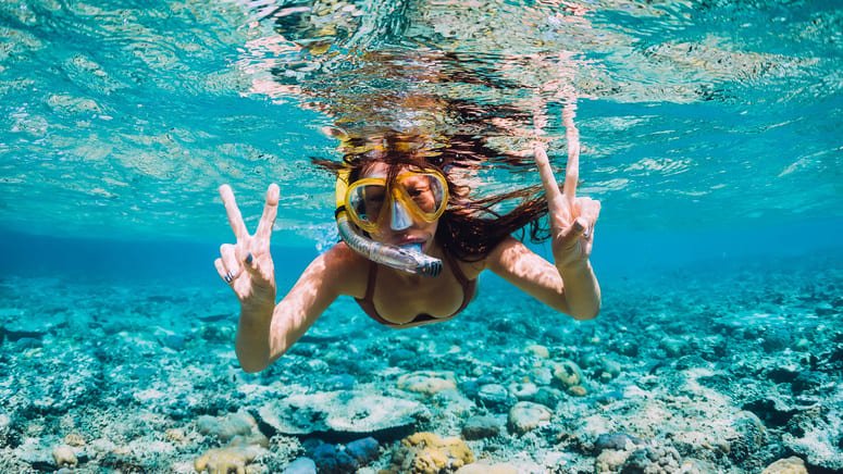 Kayak suelo de cristal y snorkel