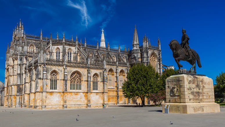 Excursión privada por Óbidos, Nazaré, Fátima y Batalha