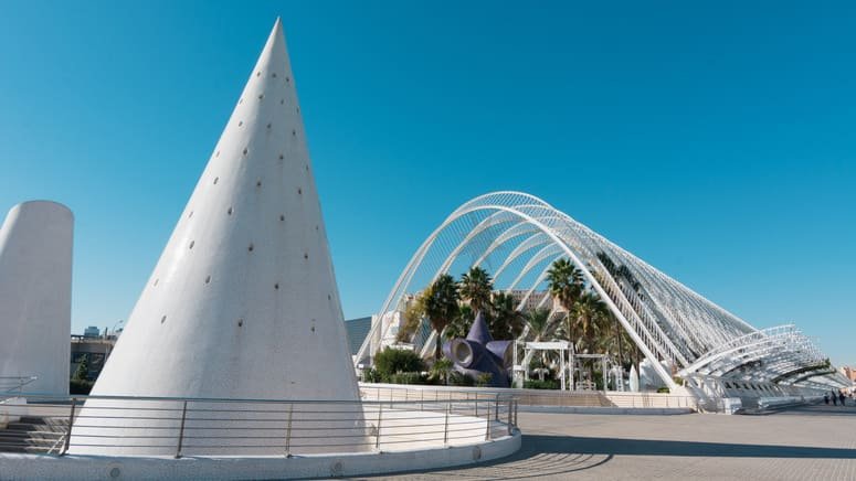 Descubre Valencia moderna Tuk-Tuk