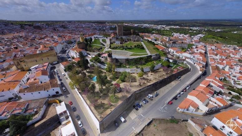 Excursión a la presa de Moura y Alqueva con crucero en barco