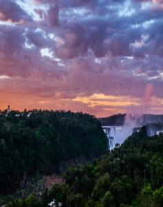 Tour nocturno a las Cataratas del Iguazú
