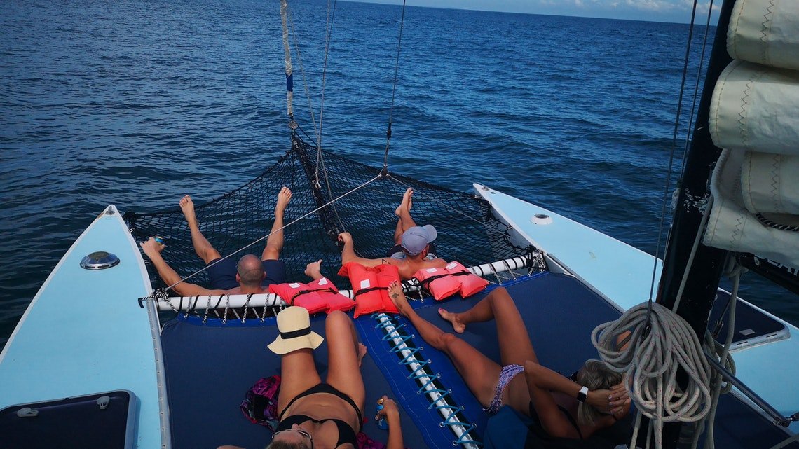 Ruta en catamarán desde Herradura