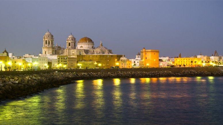 free tour misterios leyendas cadiz