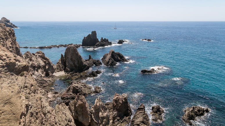 descubre yate calas cabo gata