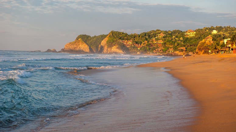 Visita playa nudista Zipolite y comida típica