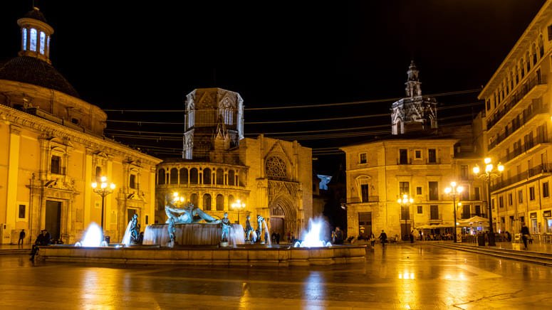 Tour nocturno casco histórico Valencia