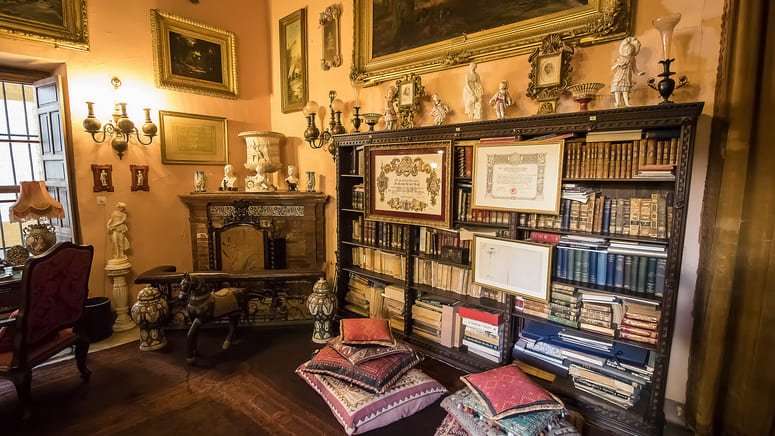 Descubre Palacio Dueñas conoce su historia