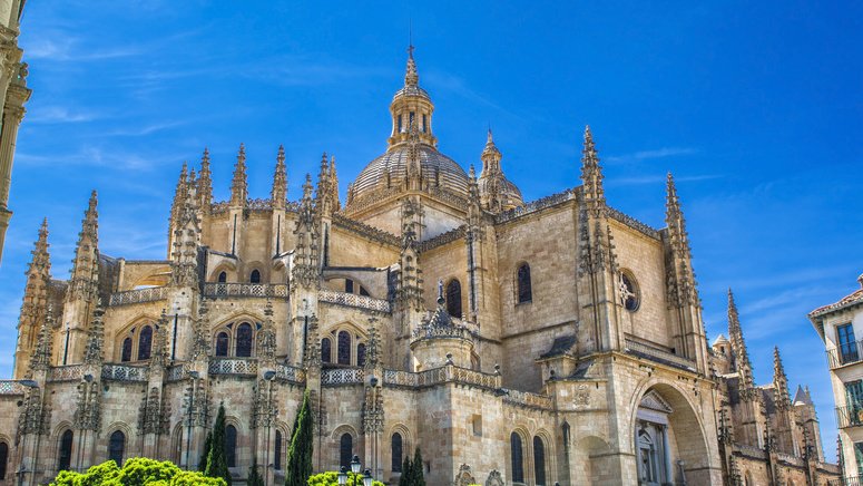 Excursión Segovia Toledo finalizando Madrid