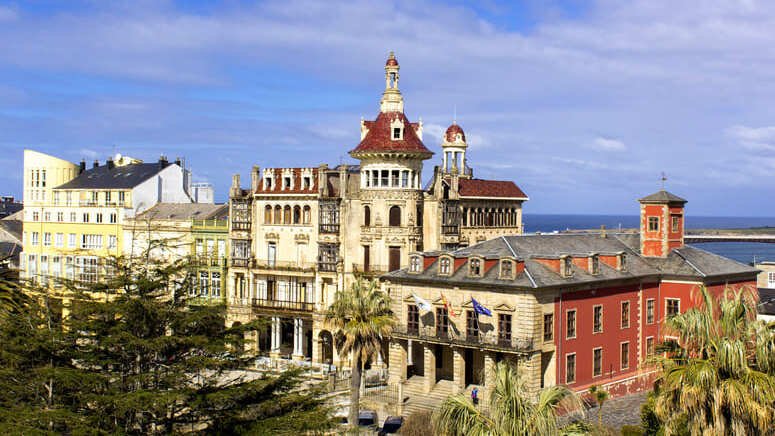 Tour por Playa de las Catedrales, Lugo y Ribadeo