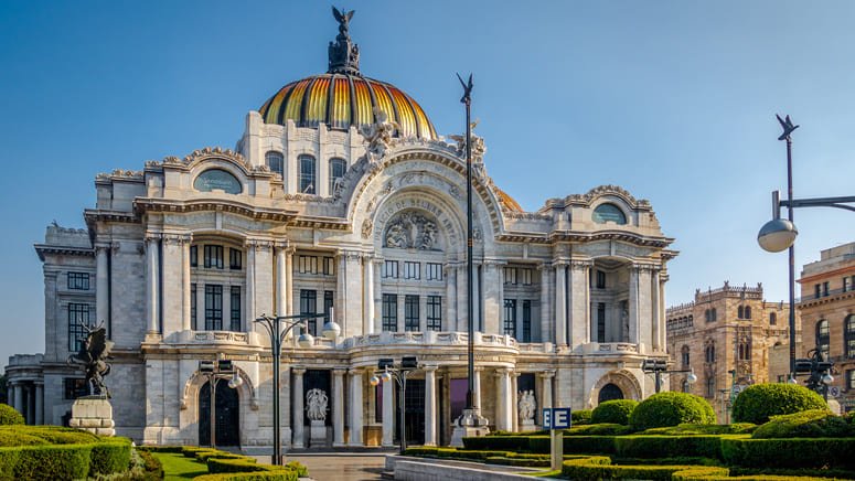 Tour en el Museo Nacional de Antropología y Palacio de Bellas Artes