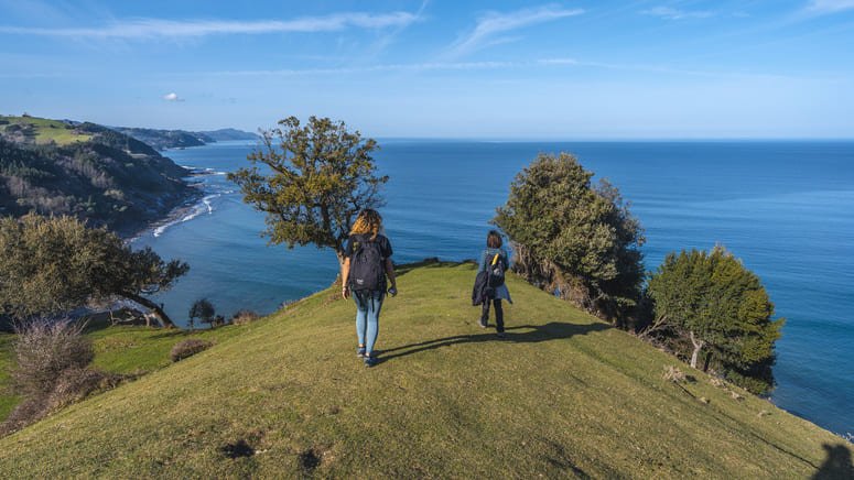 Excursión Euskadi rural visita sidrería