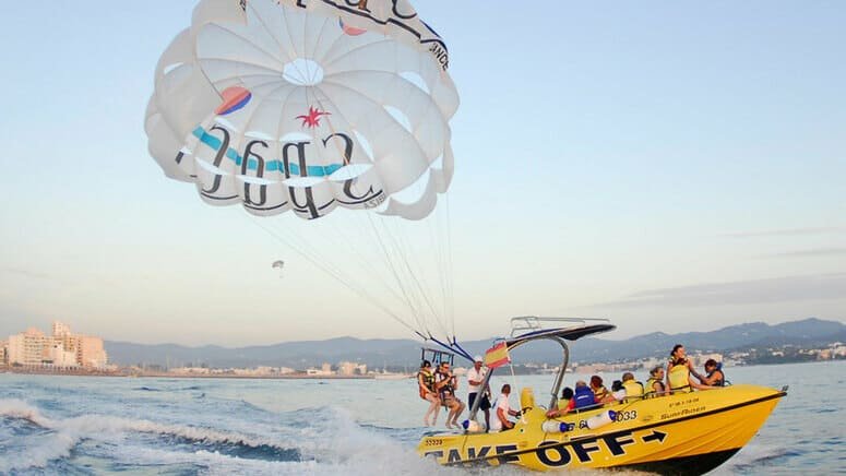 Parasailing en Ibiza
