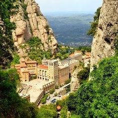 Tour Monasterio Montserrat y Sagrada Familia