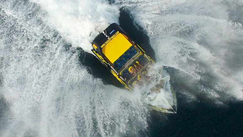 Jet Boat 360º montaña rusa alta mar