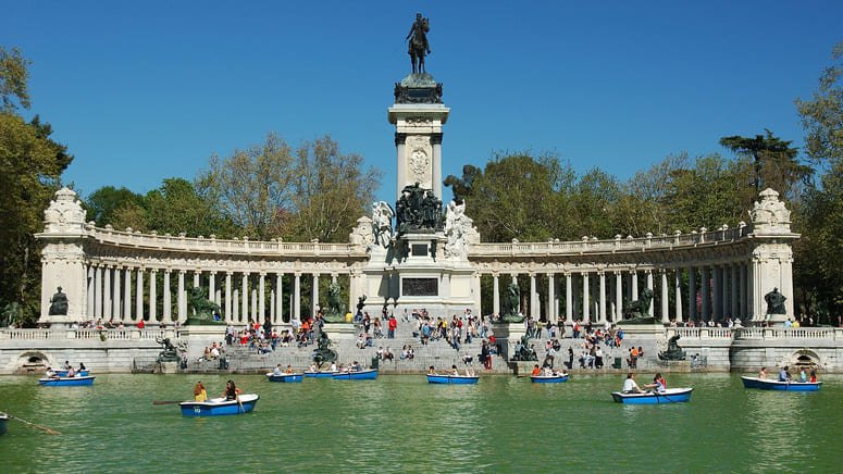 palacio cibeles retiro madrid monumental