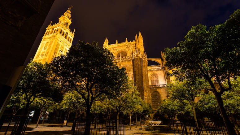 Tour Sevilla encantada descubre misterios y leyendas