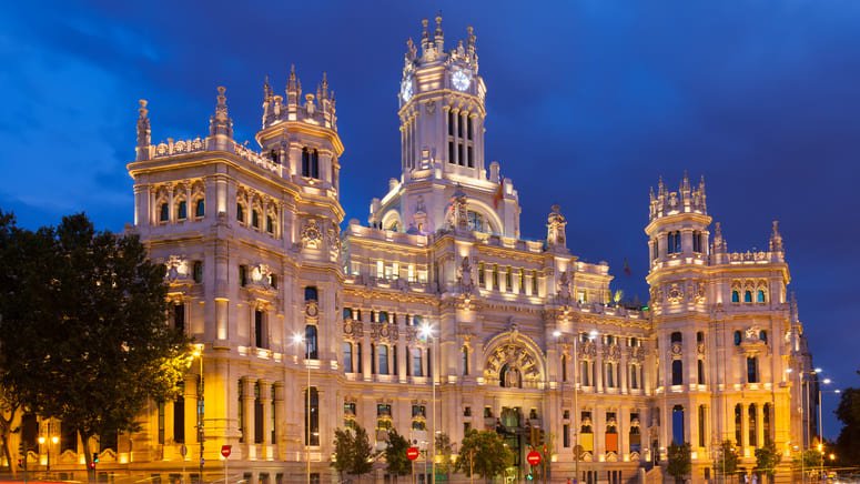 palacio cibeles retiro madrid monumental