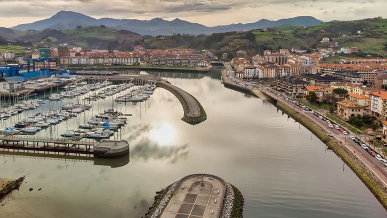 Excursión Euskadi rural visita sidrería