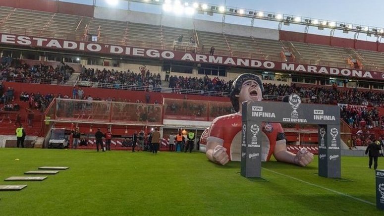 Partido fútbol Buenos Aires inicios Diego Maradona