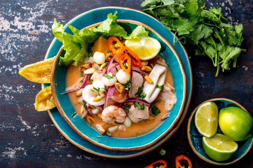 Ceviche peruano, una de las comidas más típicas de Perú