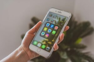 como hacer una lista en whatsapp