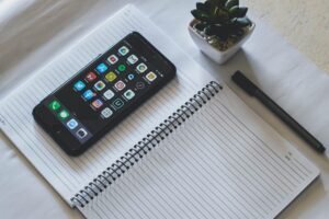 como hacer una lista en whatsapp