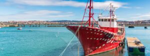 Descubre bonito pueblo costero Santurtzi