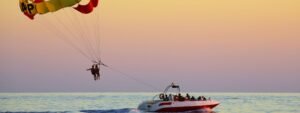 atardecer aventura parasailing