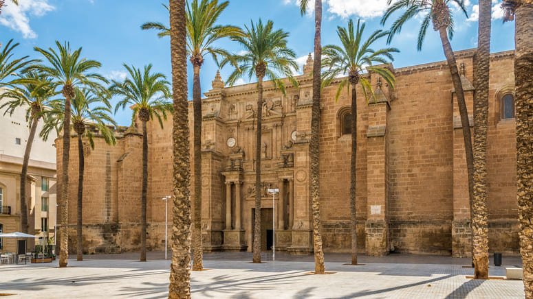 Tour Almería monumental