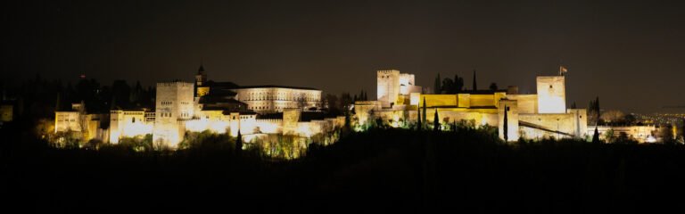 Tour nocturno Alhambra Palacios Nazaríes