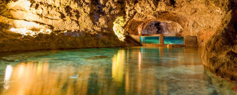 Visita cuevas volcánicas São Vicente