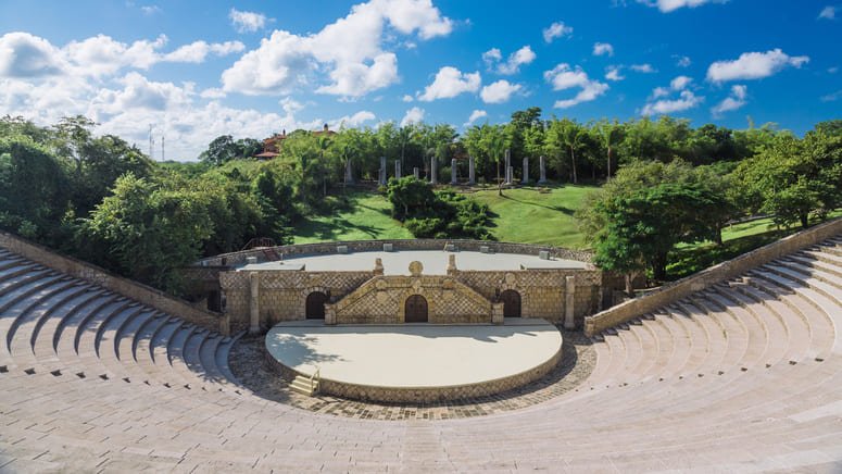 Descubre Altos Chavon Cueva Maravillias