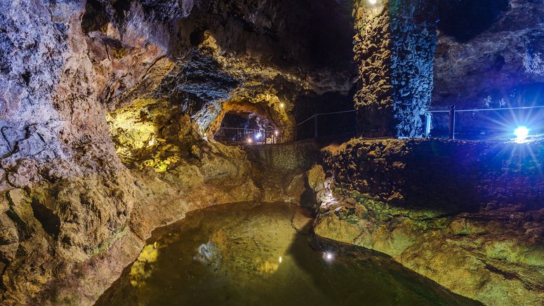 Visita cuevas volcánicas São Vicente
