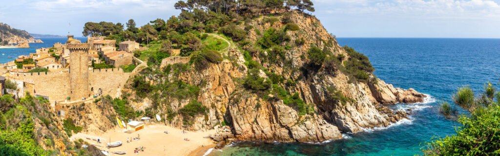 Costa Brava historia naturaleza playas