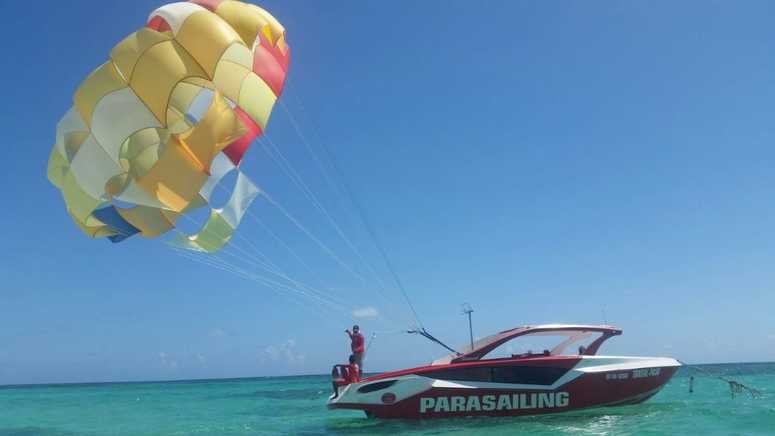 Vuelo en parasailing durante 15 minutos