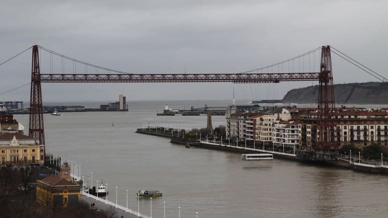 Descubre Puente colgante Bizkaia pintxos bilbaínos