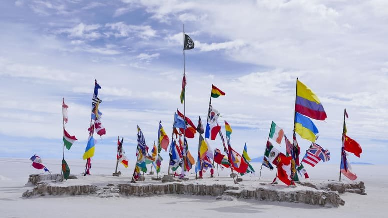 Excursión al Salar de Uyuni en bus cama y desayuno incluido