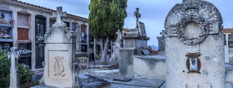 Tour privado cementerio Alcoy