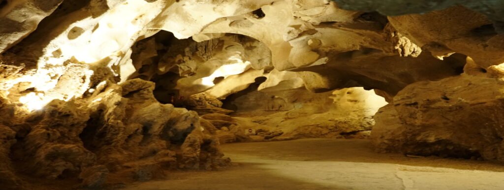 tour cueva tesoro coche electrico entrada