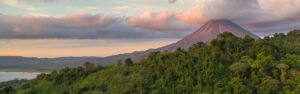 Excursión volcán Arenal aguas termales Baldi