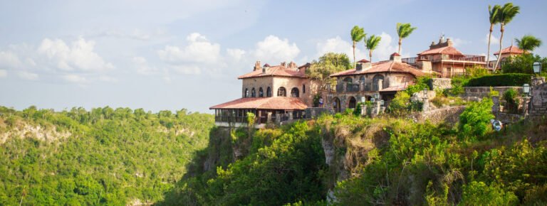 Descubre Altos Chavon Cueva Maravillias