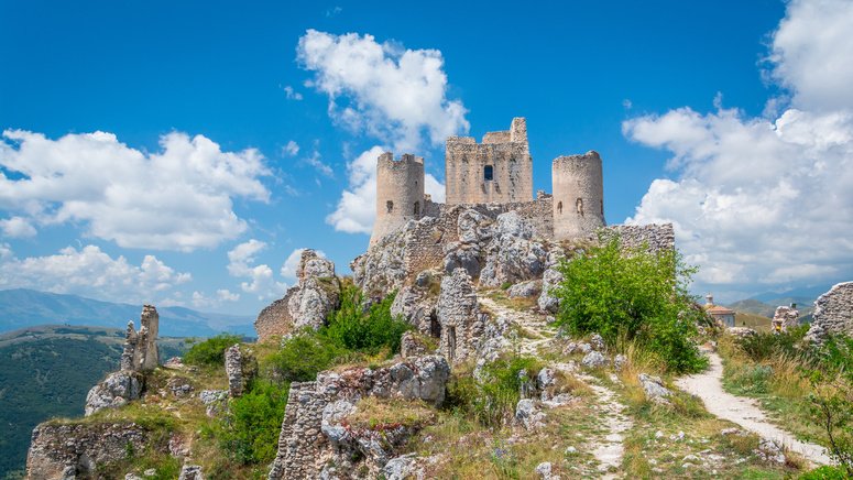 tour privado abruzos medieval