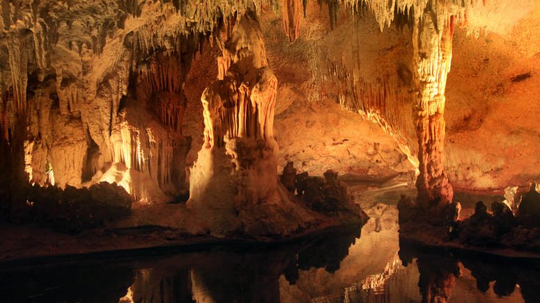 Descubre Altos Chavon Cueva Maravillias