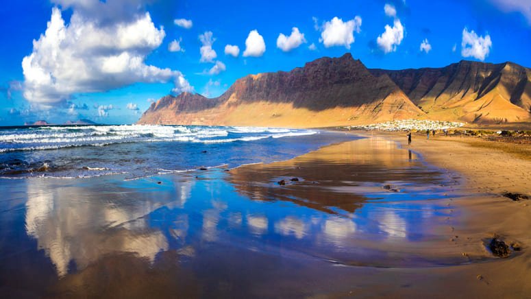 curso surf lanzarote famara